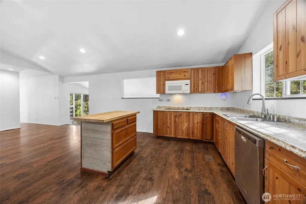 19108 2nd Street NW Lakebay WA 98349