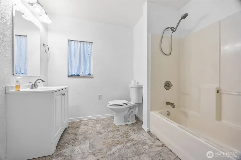 19108 2nd Street NW Lakebay WA 98349