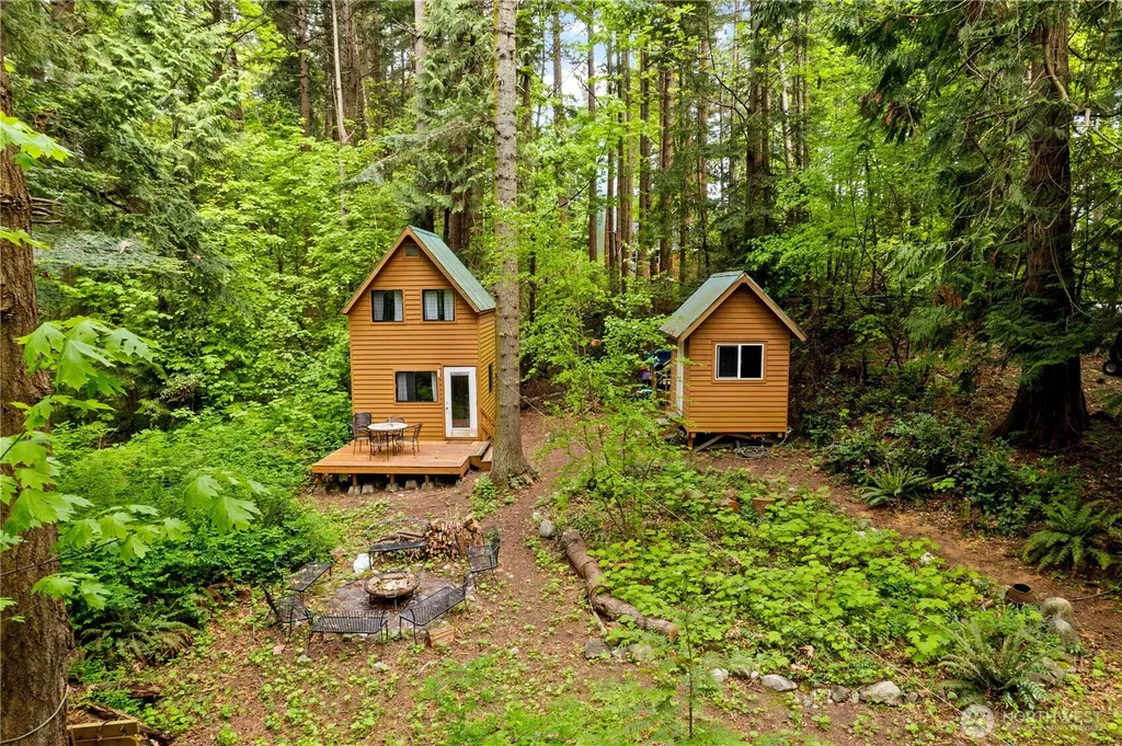 89 Eliza Island Bellingham WA 98226