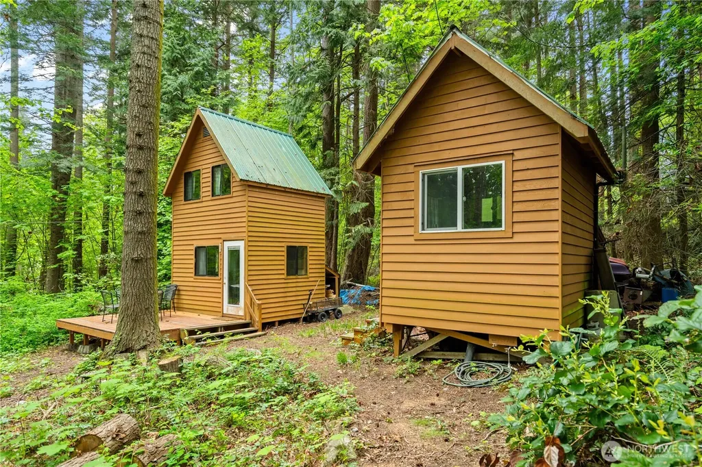 89 Eliza Island Bellingham WA 98226