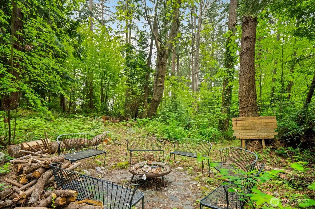 89 Eliza Island Bellingham WA 98226