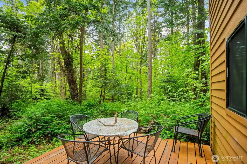 89 Eliza Island Bellingham WA 98226