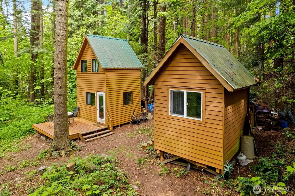 89 Eliza Island Bellingham WA 98226