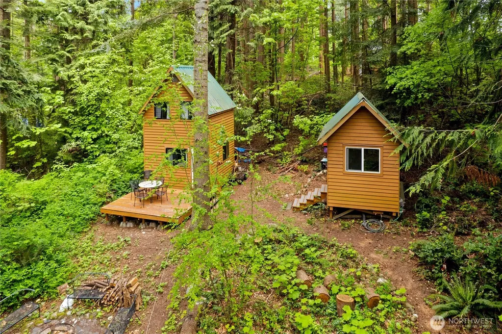89 Eliza Island Bellingham WA 98226