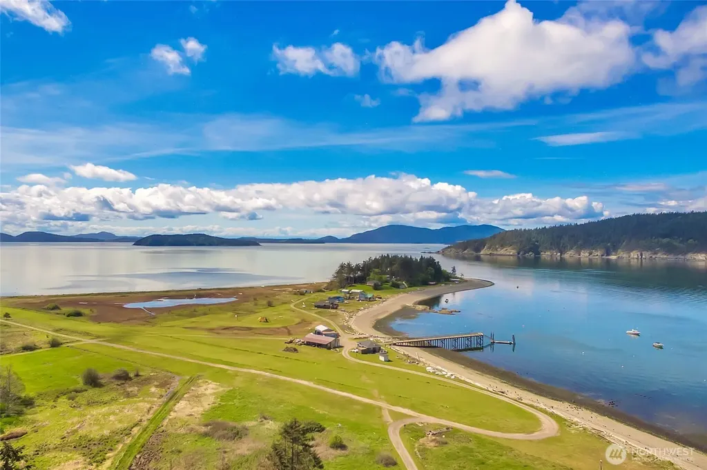 89 Eliza Island Bellingham WA 98226
