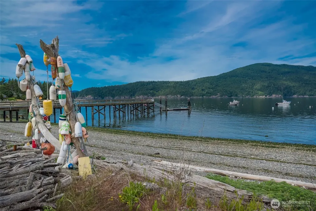 89 Eliza Island Bellingham WA 98226