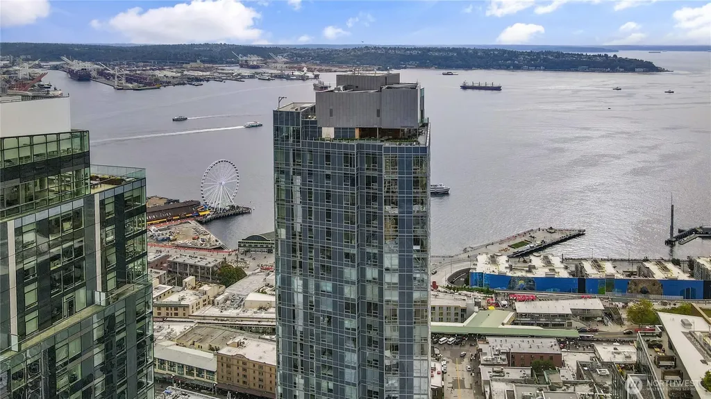 121 Stewart Street Seattle WA 98121