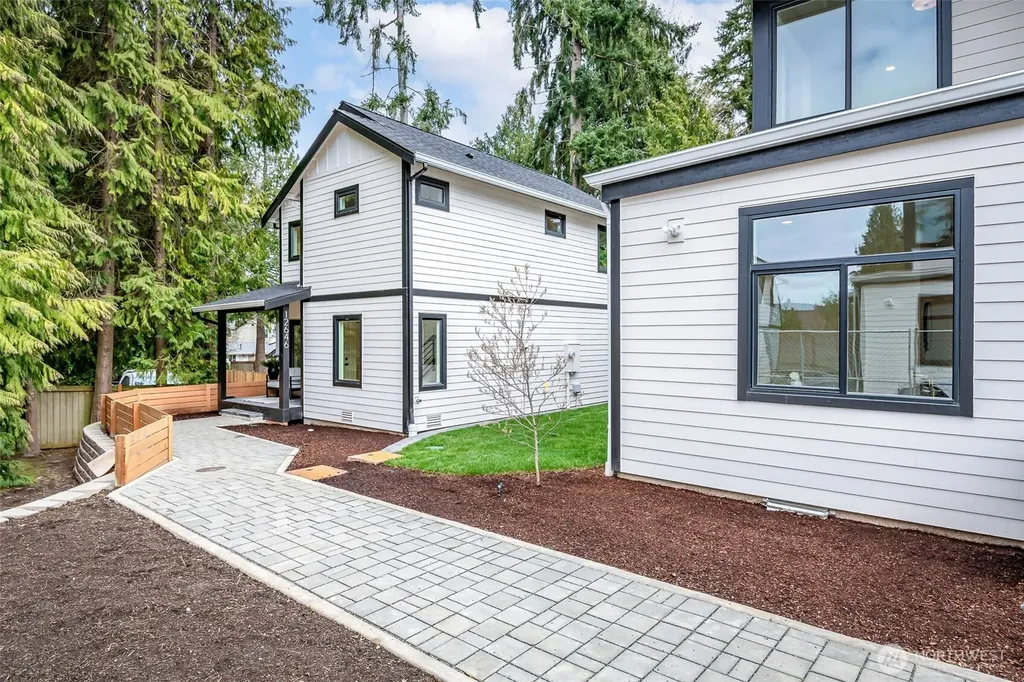 12648 NE 80th Street Kirkland WA 98033
