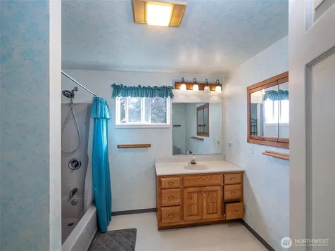 26 E Port Gardner Drive Everett WA 98206