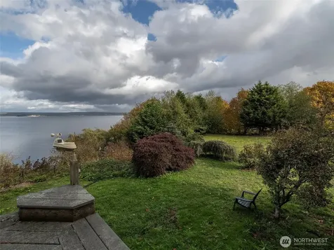 26 E Port Gardner Drive Everett WA 98206