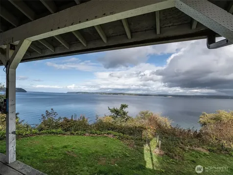 26 E Port Gardner Drive Everett WA 98206
