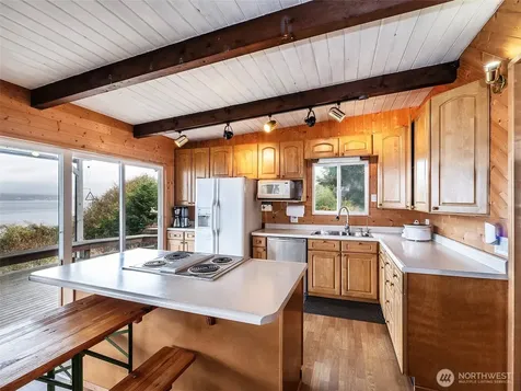 26 E Port Gardner Drive Everett WA 98206