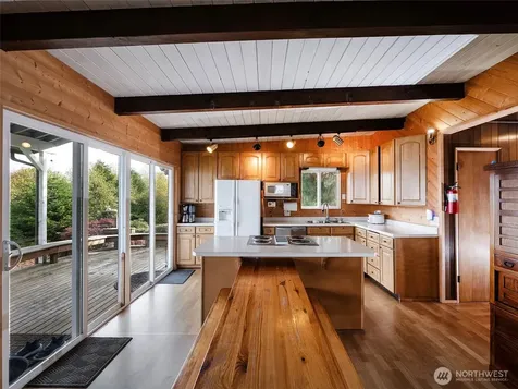 26 E Port Gardner Drive Everett WA 98206