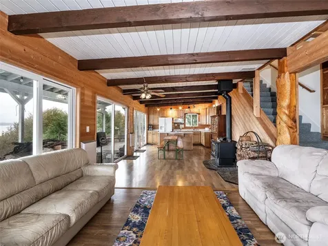 26 E Port Gardner Drive Everett WA 98206