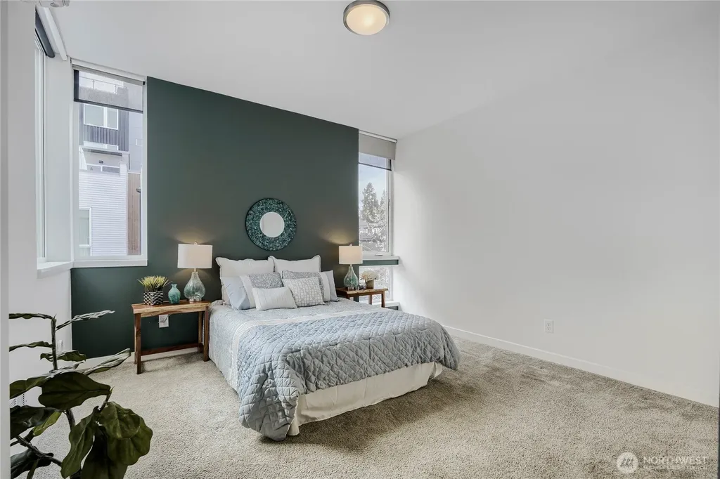 3070 SW Avalon Way Seattle WA 98126