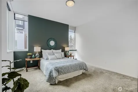 3070 SW Avalon Way Seattle WA 98126