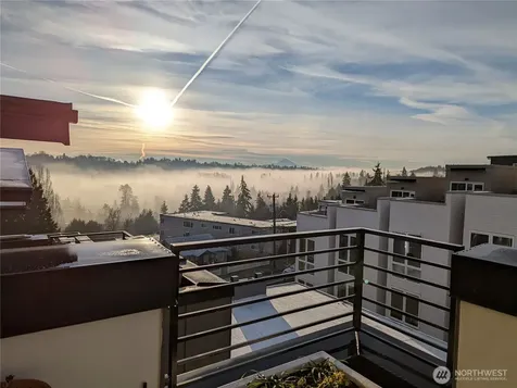 3070 SW Avalon Way Seattle WA 98126