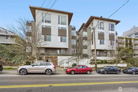 3070 SW Avalon Way Seattle WA 98126