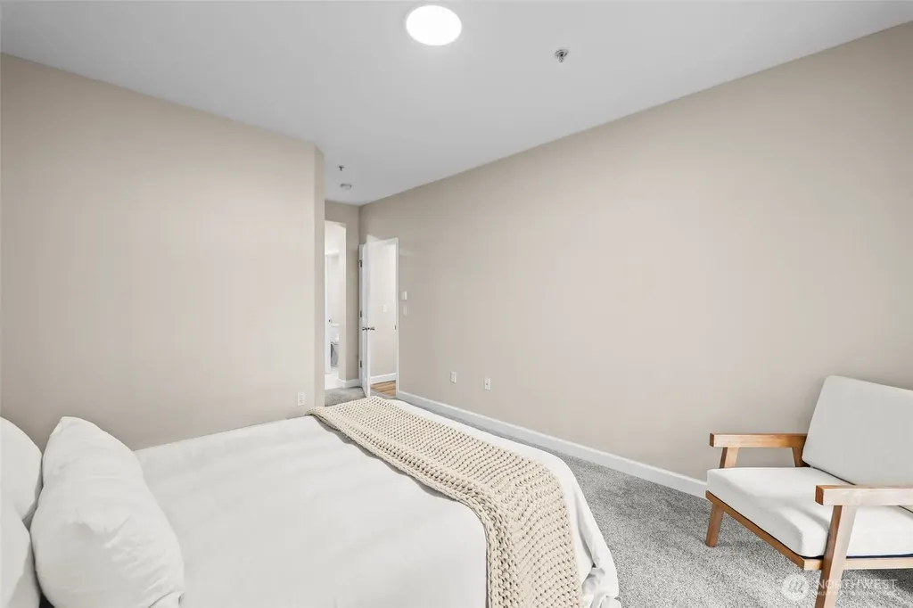 10016 186th Place E Puyallup WA 98375