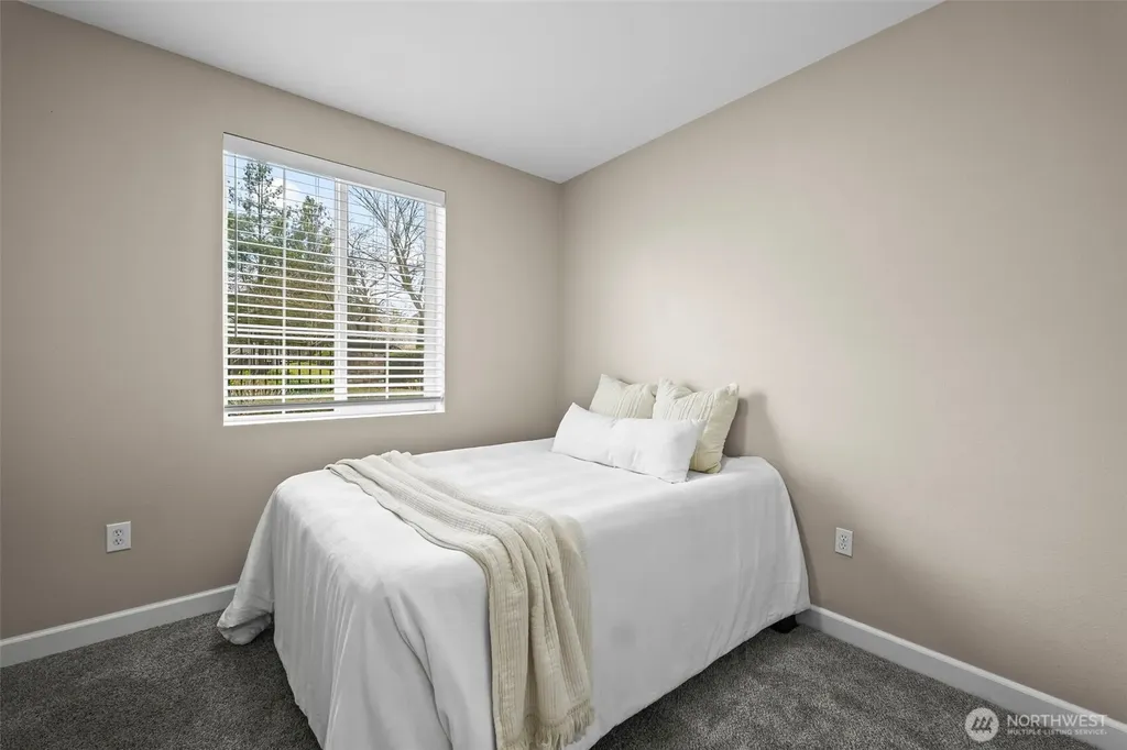 10016 186th Place E Puyallup WA 98375