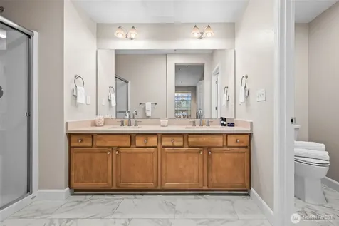 10016 186th Place E Puyallup WA 98375