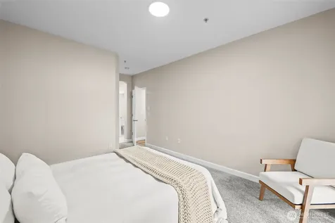 10016 186th Place E Puyallup WA 98375