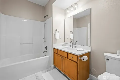 10016 186th Place E Puyallup WA 98375