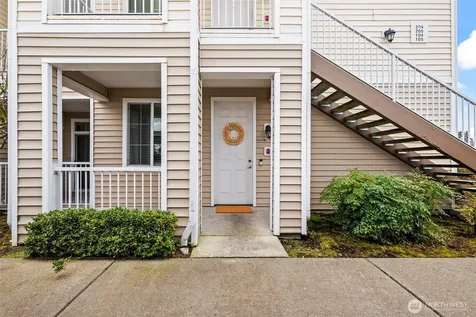 10016 186th Place E Puyallup WA 98375