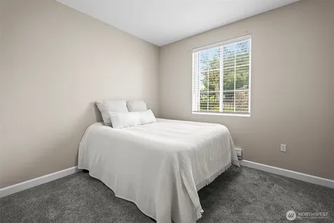 10016 186th Place E Puyallup WA 98375