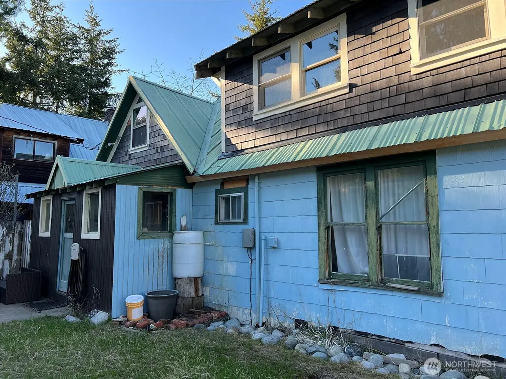 136 4th Street Roslyn WA 98941