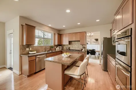 2972 NE Marquette Way Issaquah WA 98029