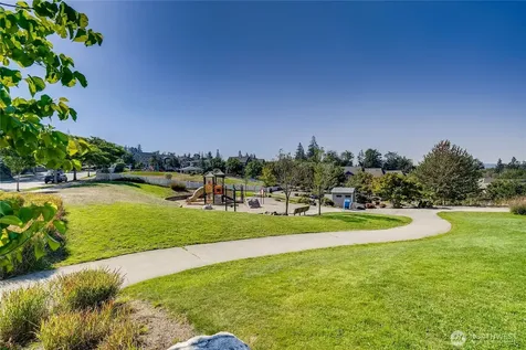 2972 NE Marquette Way Issaquah WA 98029