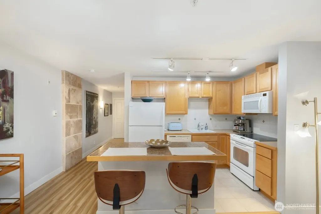 2901 NE Blakeley Street Seattle WA 98105