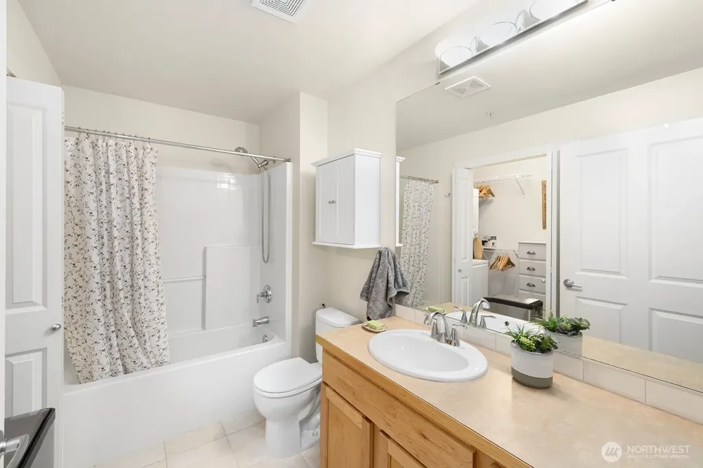 2901 NE Blakeley Street Seattle WA 98105