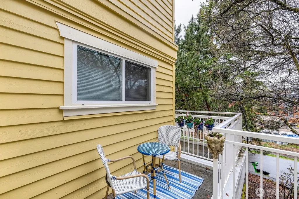 2901 NE Blakeley Street Seattle WA 98105