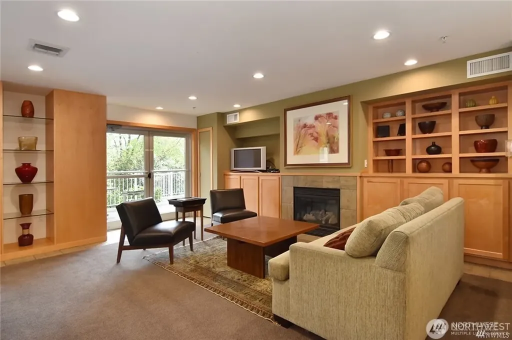 2901 NE Blakeley Street Seattle WA 98105