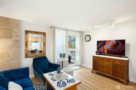 2901 NE Blakeley Street Seattle WA 98105
