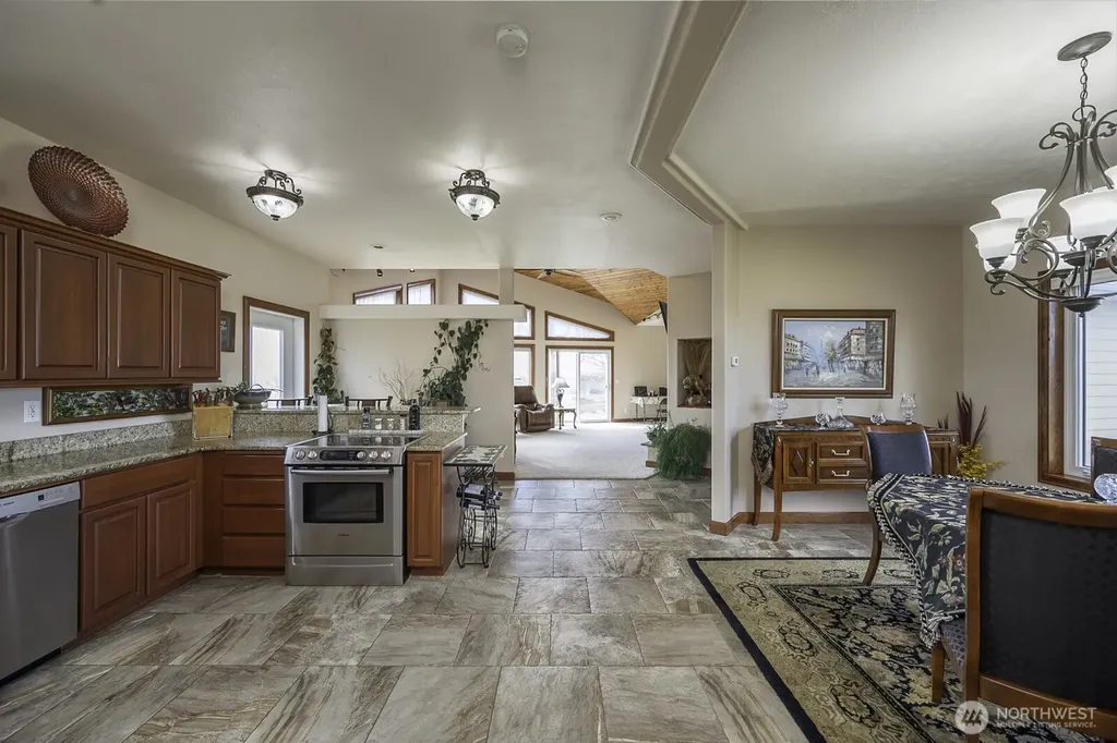 7618 Bouldercrest Road NE Moses Lake WA 98837