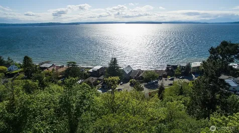 5426 Beach Drive SW Seattle WA 98136