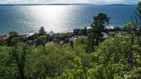 5426 Beach Drive SW Seattle WA 98136
