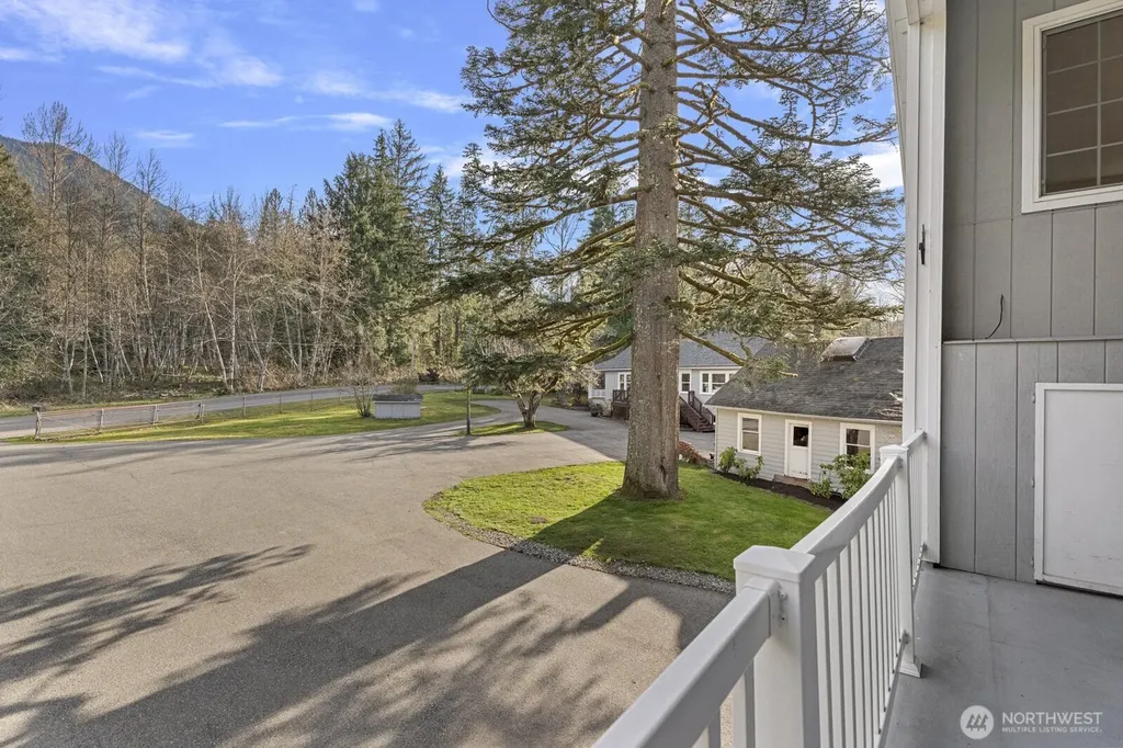 46302 SE Edgewick Road North Bend WA 98045