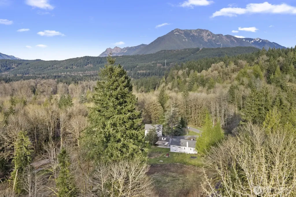 46302 SE Edgewick Road North Bend WA 98045