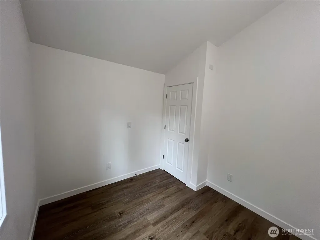 10443 17 Avenue SW Seattle WA 98146
