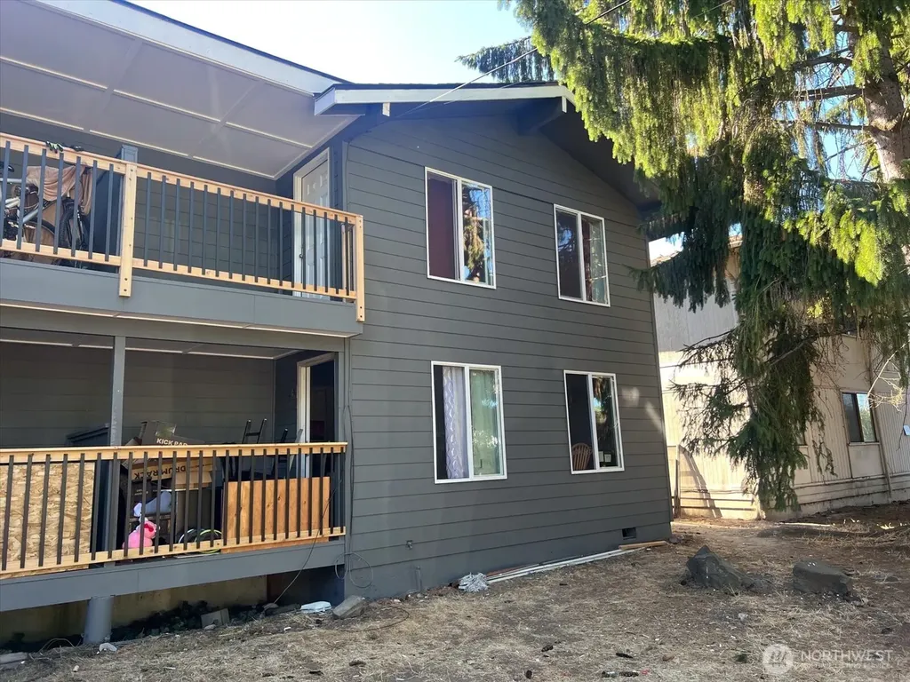 10443 17 Avenue SW Seattle WA 98146