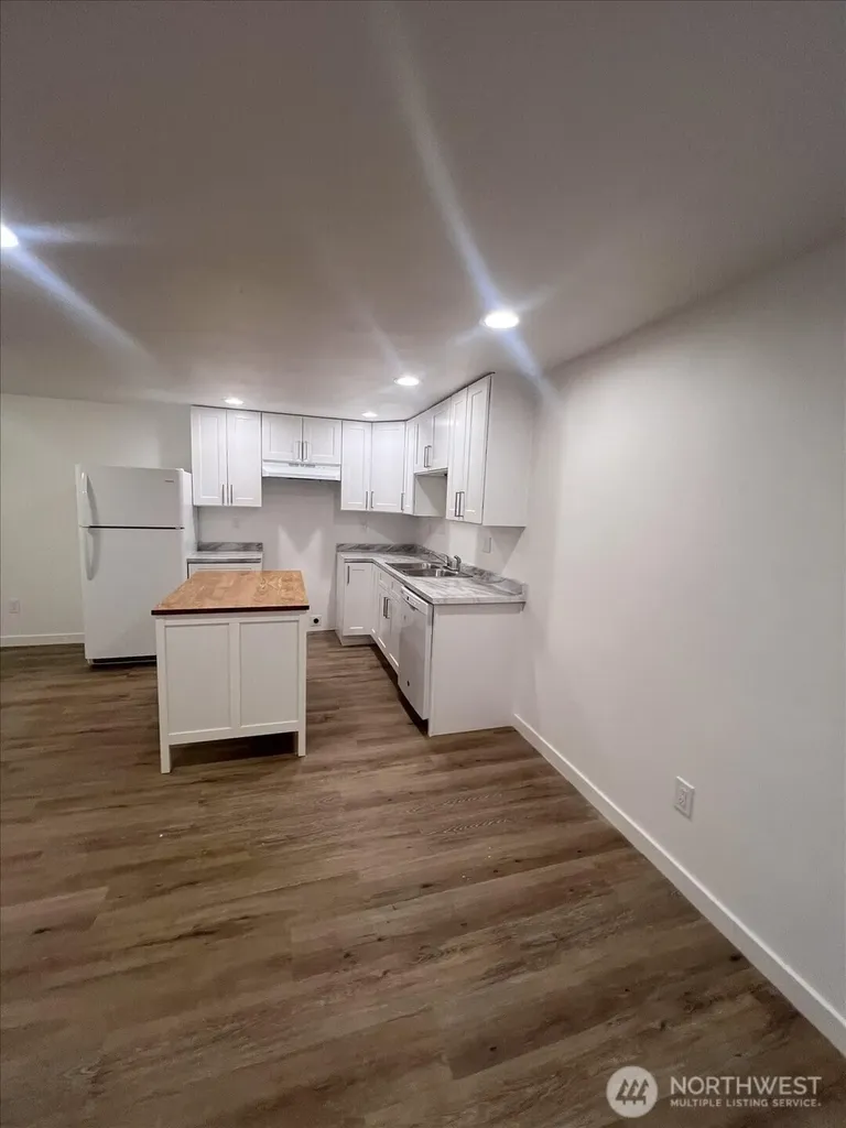 10443 17 Avenue SW Seattle WA 98146