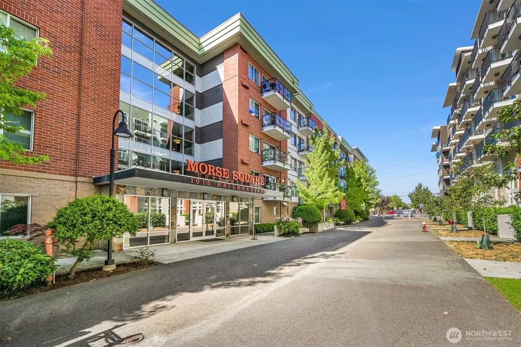 1015 Railroad Avenue Bellingham WA 98225