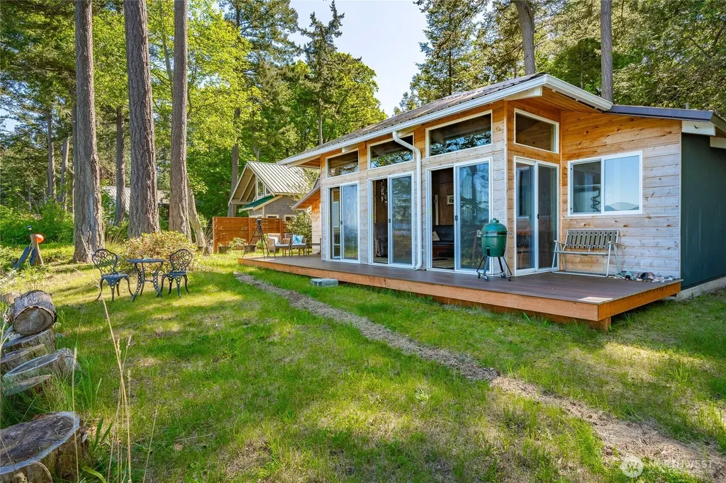 60 Eliza Island Bellingham WA 98226