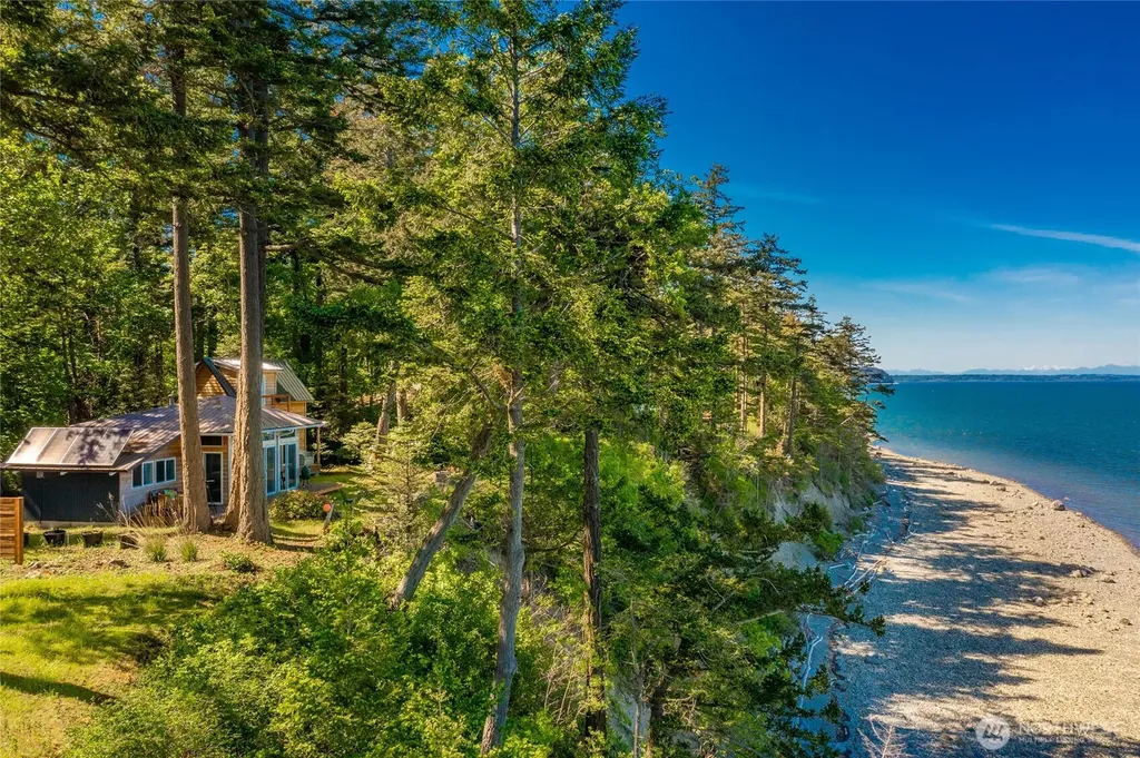 60 Eliza Island Bellingham WA 98226