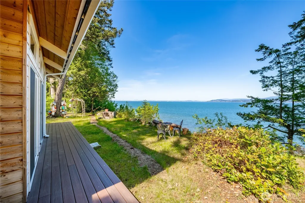 60 Eliza Island Bellingham WA 98226