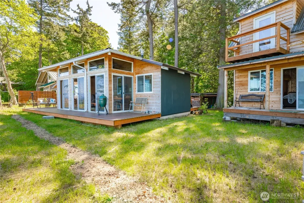 60 Eliza Island Bellingham WA 98226